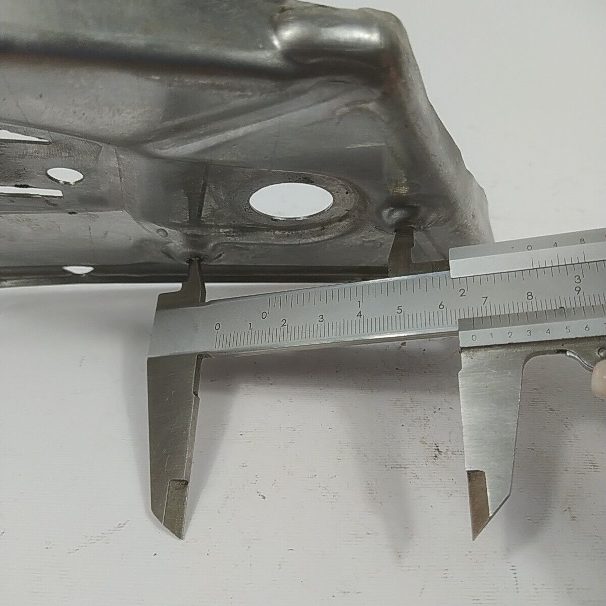 Ricambio per motosega ALPINA 500 PIASTRA COPERCHIO POMPA OLIO FRIZIONE usato