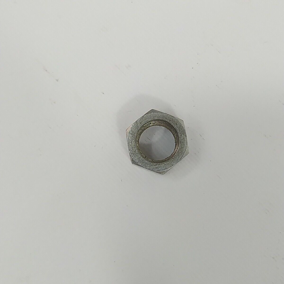 Ricambio per motosega ALPINA 500 DADO LATO VOLANO ALBERO MOTORE usato