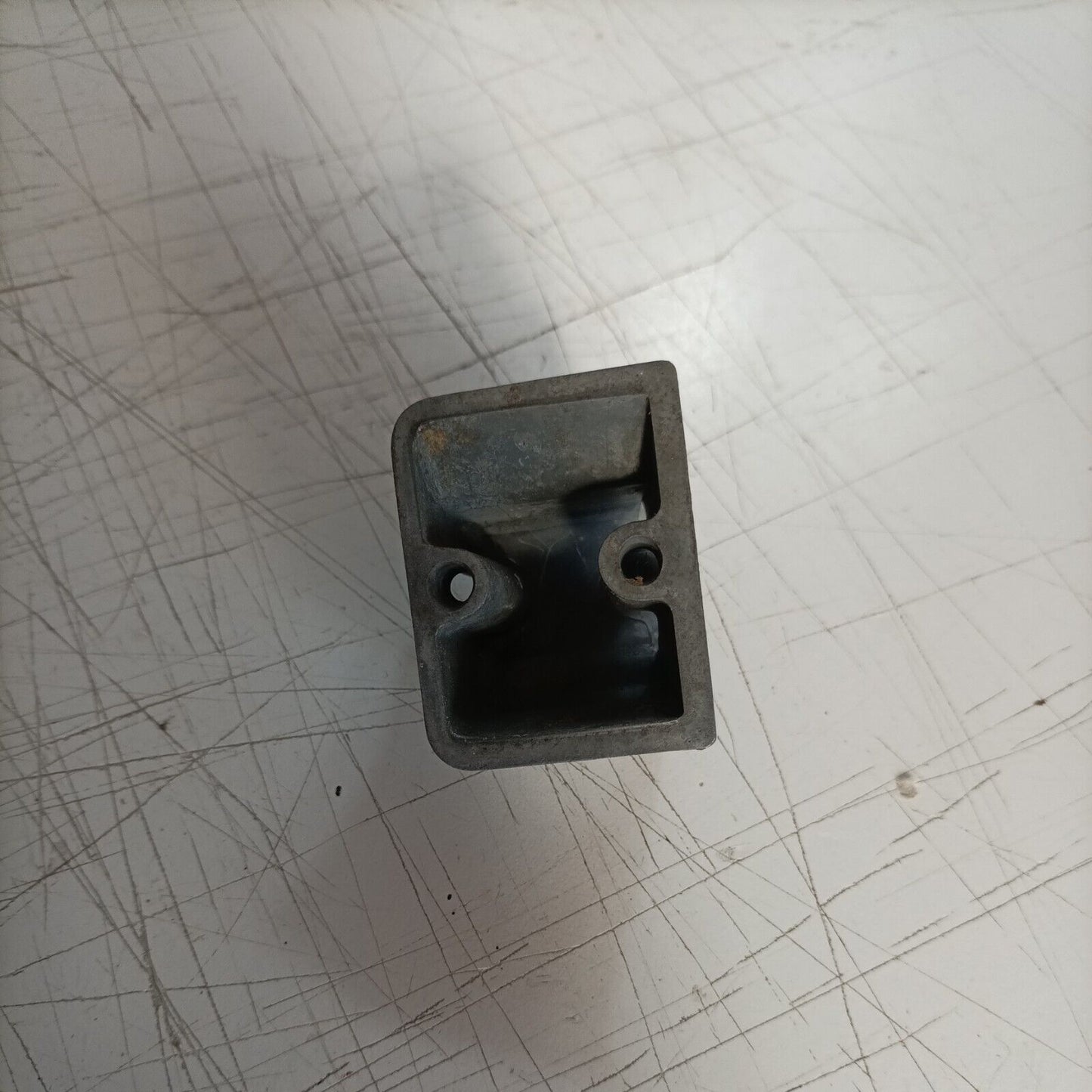 COLLETTORE SCATOLA filtro aria 144.171.030 PER MOTOSEGA DOLMAR ricambi usati