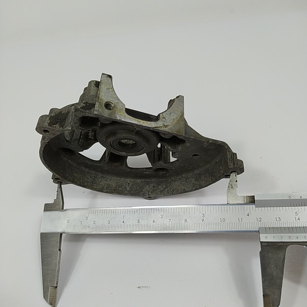 CARTER BASAMENTO ALBERO MOTORE per decespugliatore ECHO SRM 2455 ricambi usati