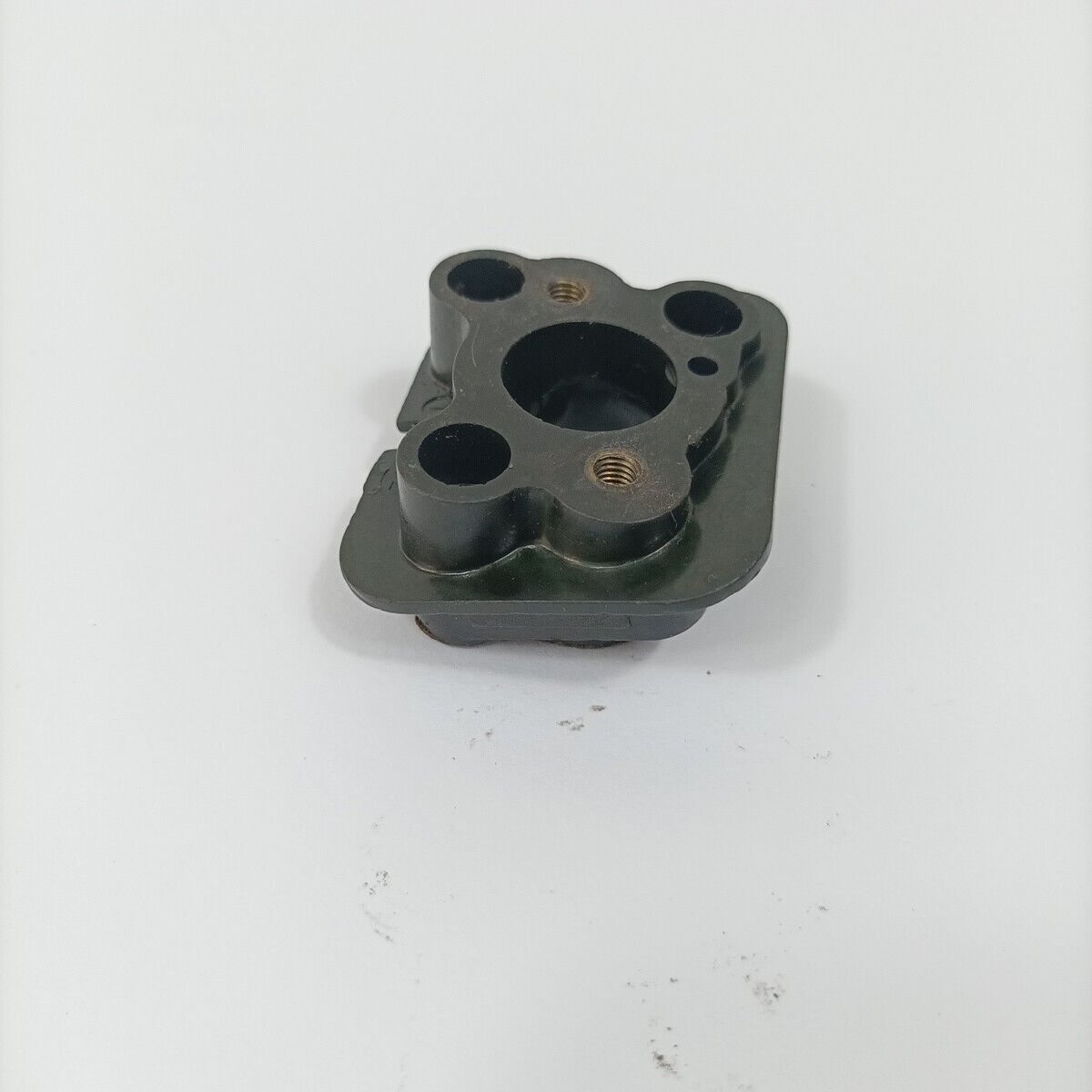 Ricambio usato FLANGIA COLLETTORE CARBURATORE per motosega DOLMAR 116 si