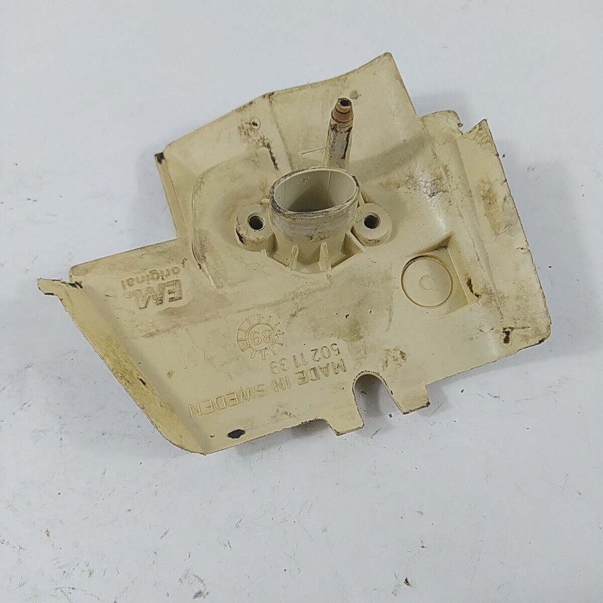 Ricambi per DECESPUGLIATORE HUSQVARNA 39 R usati FLANGIA COLLETTORE CARBURATORE
