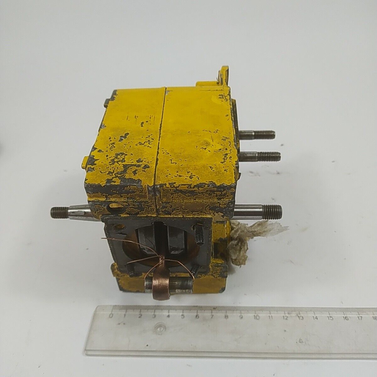 ricambi usati CARTER BASAMENTO ALBERO MOTORE per motosega ALPINA CASTOR prof 45 