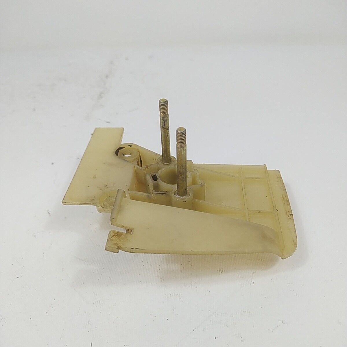 Ricambio per decespugliatore STIHL FS 120 FLANGIA SUPPORTO CARBURATORE usato