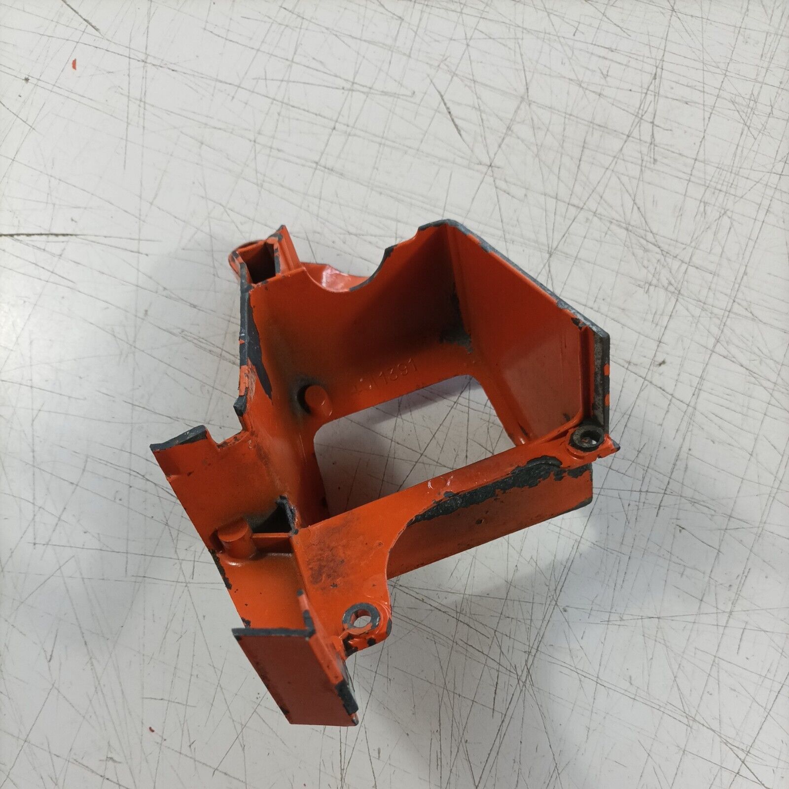 MOTOSEGA OLEOMAC 240 CARTER coperchio MOTORE MARMITTA TELAIO LATERALE DX usato