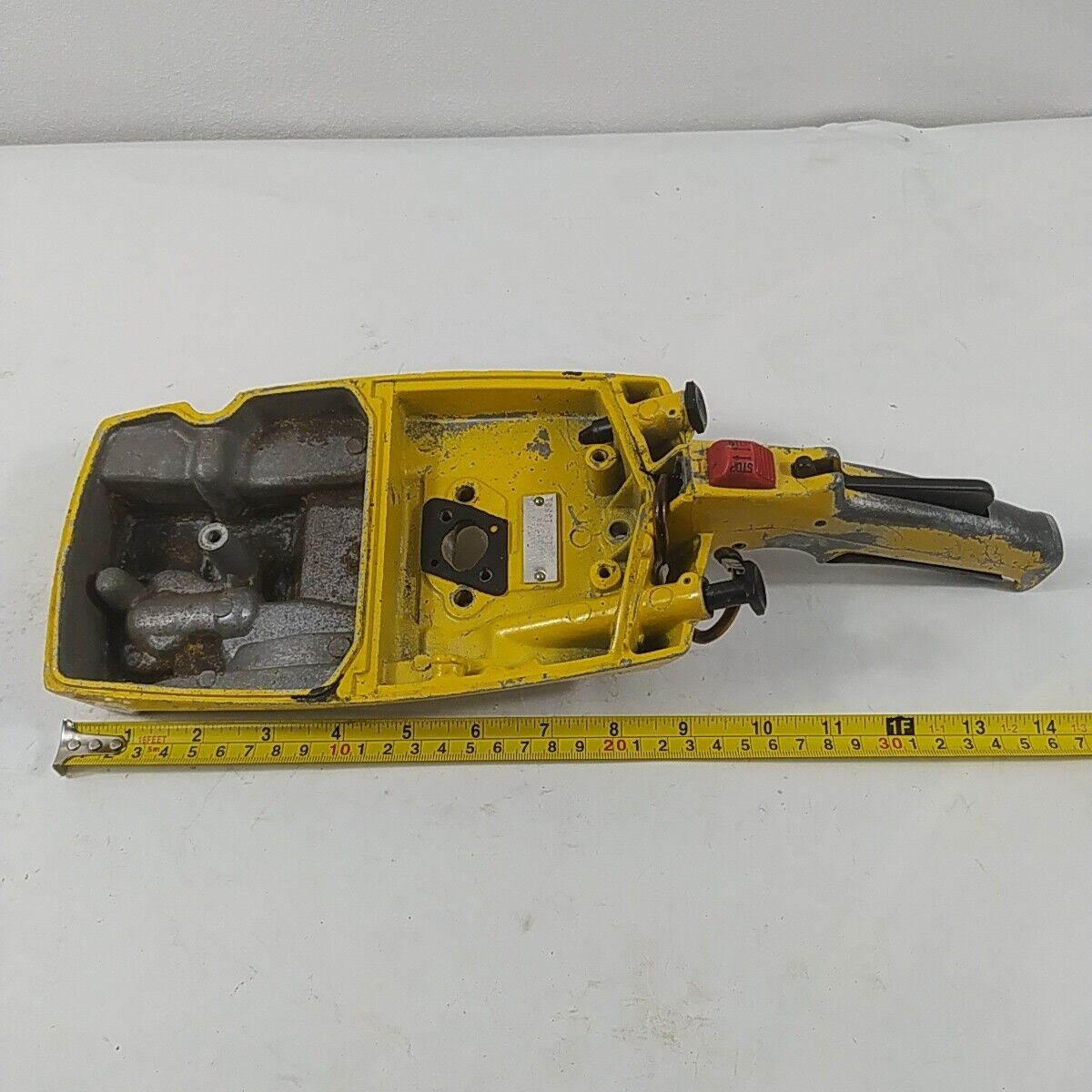 Ricambi IMPUGNATURA MANIGLIA PER MOTOSEGA MCCULLOCH PRO MAC 555 usati