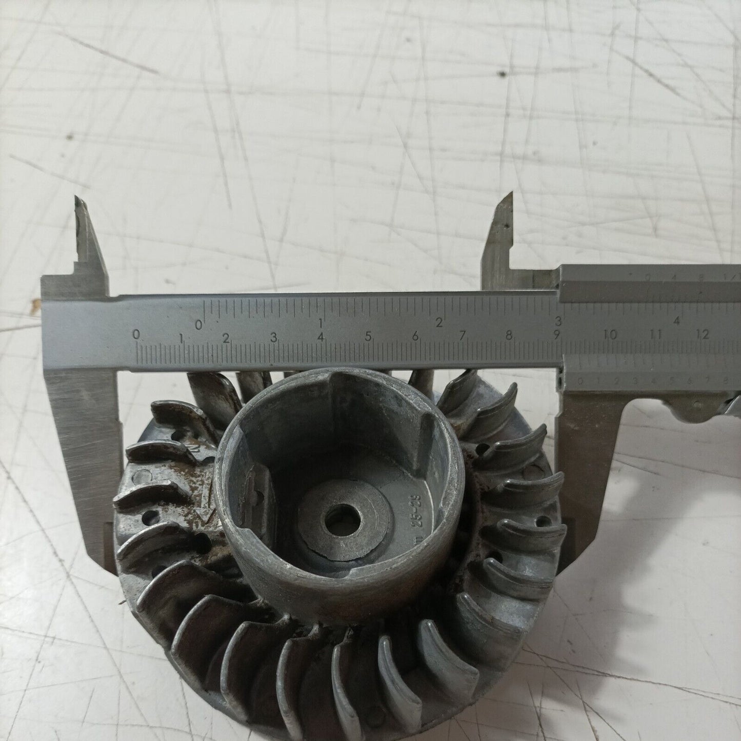 VOLANO MAGNETICO avviamento PER MOTOSEGA CASTEL GARDEN CS 39 ALPINA P 390 usato