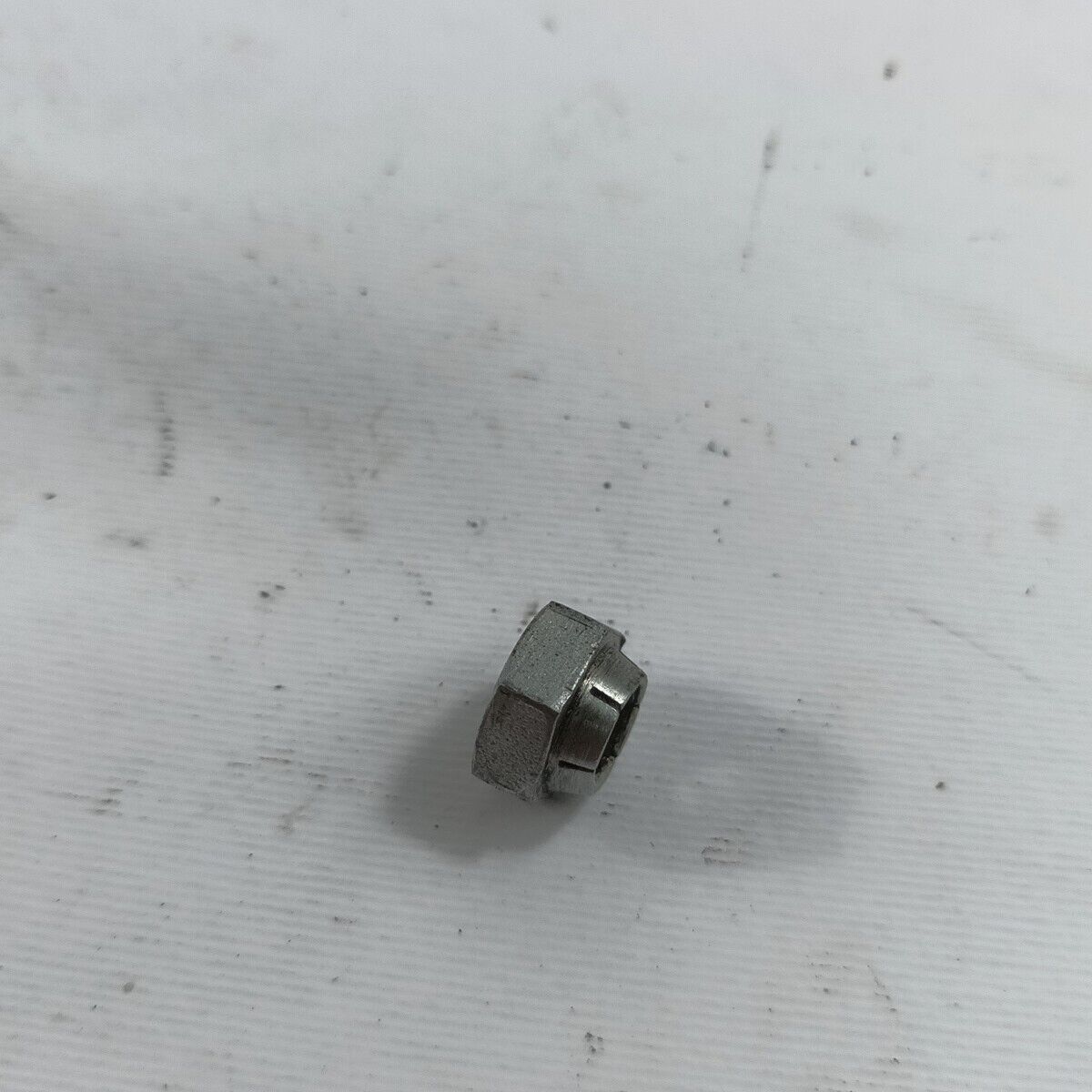 ricambi usati per MOTOSEGA ALPINA A 41 40 DADO BULLONE VOLANO Albero castor