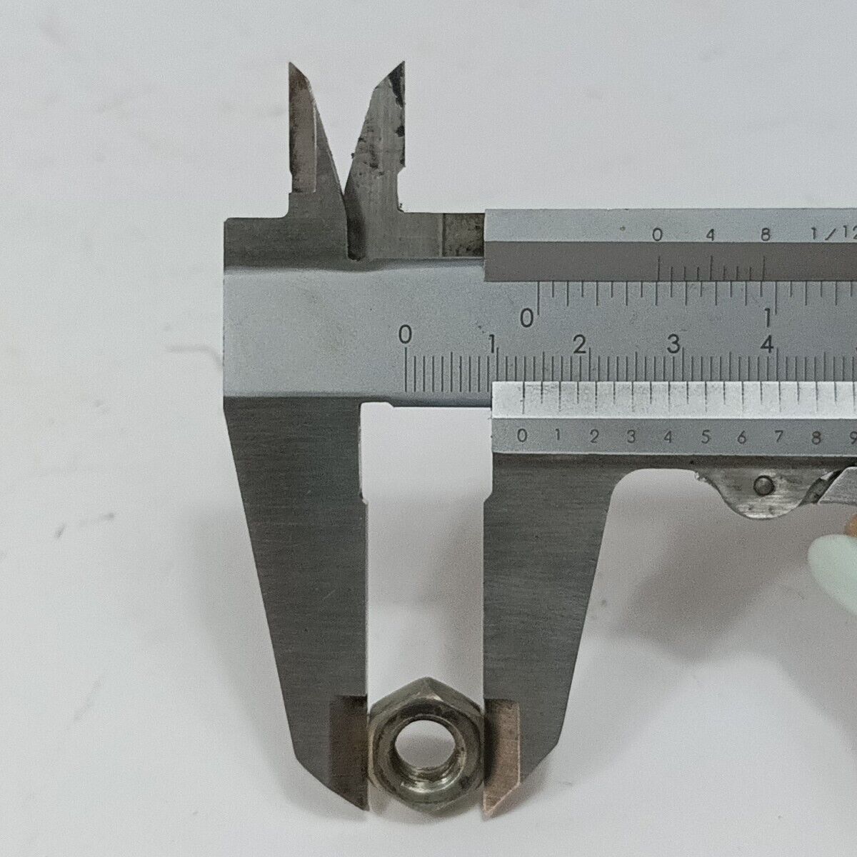 DADO BULLONE ALBERO FRIZIONE ricambi usati per DECESPUGLIATORE BLUE BIRD 31 E