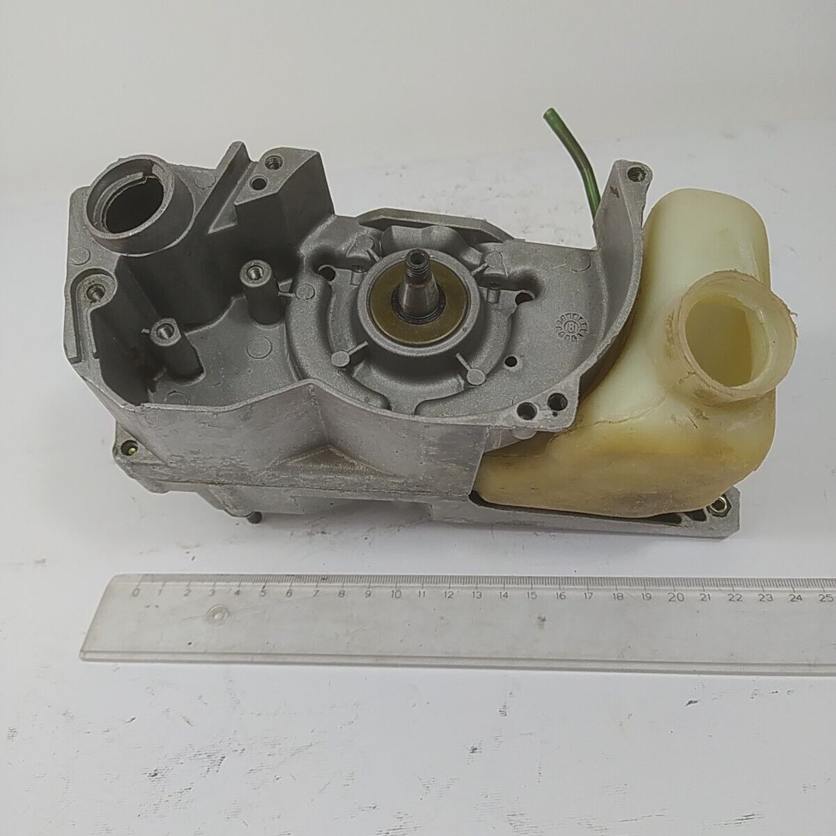 Ricambio CARTER BASAMENTO CON ALBERO MOTORE per motosega McCulloch MC 540 usato