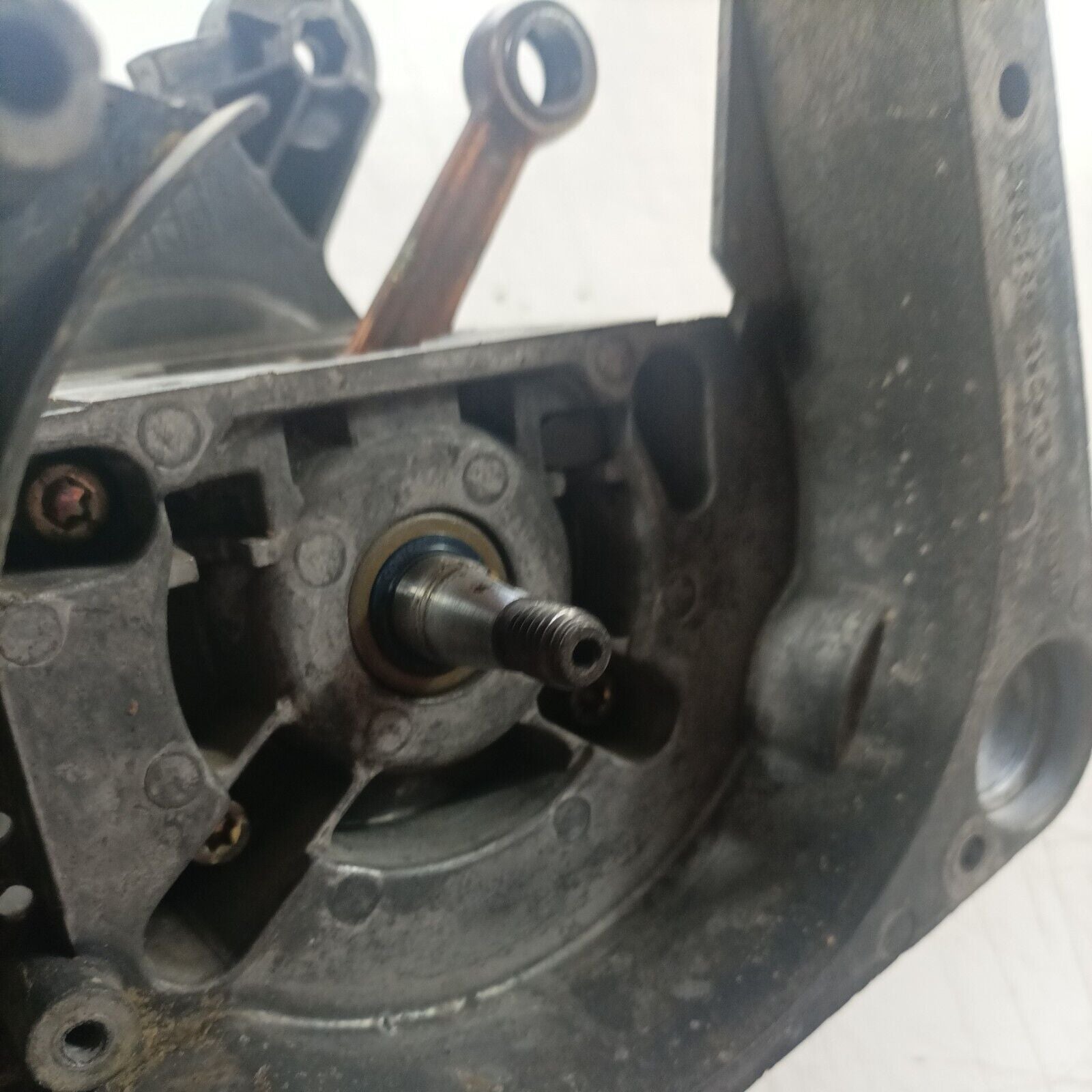 MOTOSEGA ALPINA P-400 ALBERO MOTORE E CARTER BASAMENTO CILINDRO COMPLETO