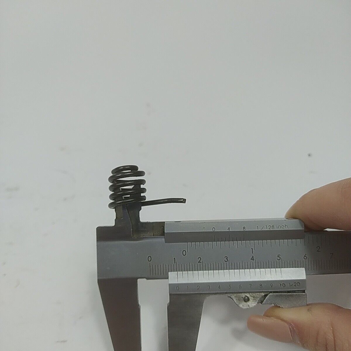 Ricambio per MOTOSEGA ZENOAH G 2000 t AMMORTIZZATORE MOLLA ANTIVIBRANTE usato