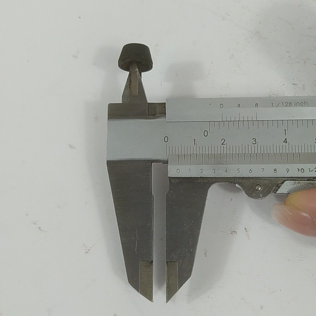 Ricambio per decespugliatore EFCO 8250 GOMMINI DISTANZIALI SUPPORTO BOBINA usato