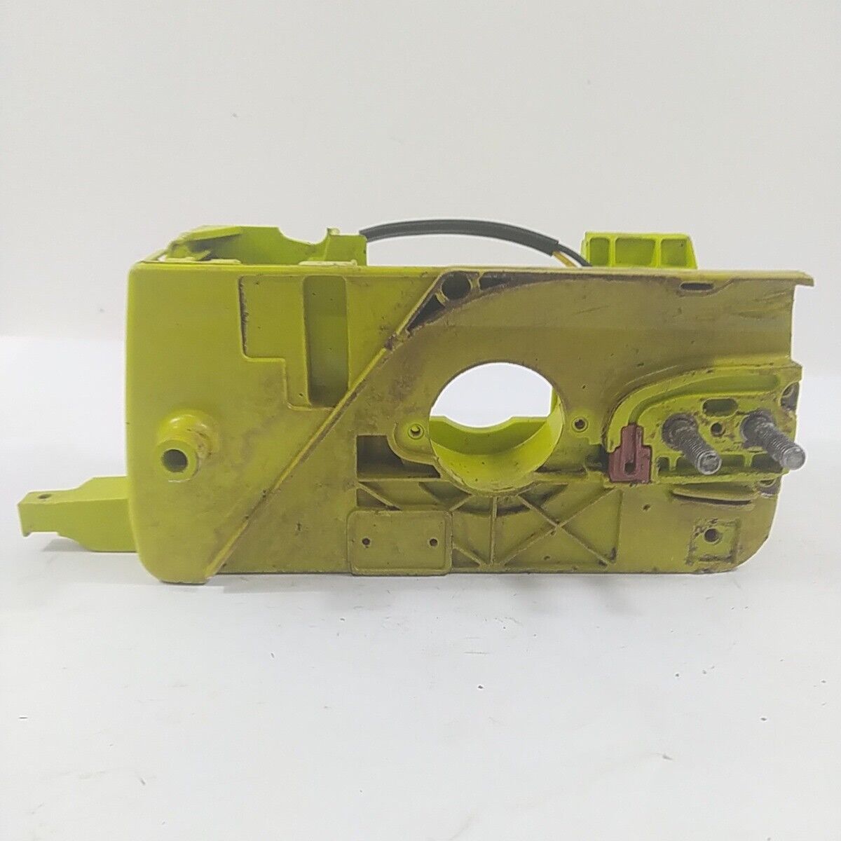 Ricambio BASAMENTO CILINDRO SERBATOIO CARBURANTE PER MOTOSEGA POULAN usato