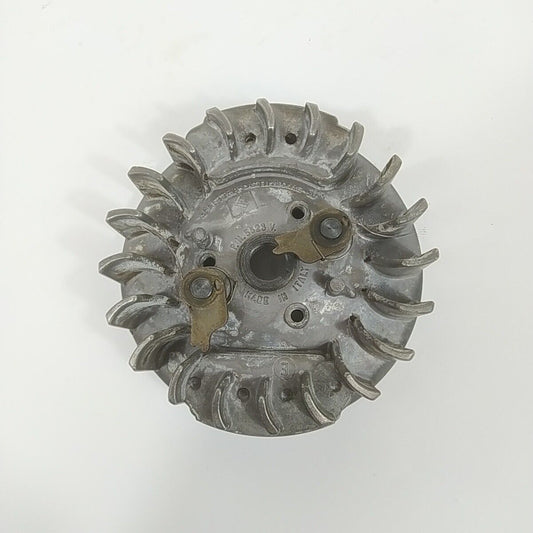 VOLANO MAGNETICO DI AVVIAMENTO per motosega OLEO MAC 350 usato P. N. 5523 V. 