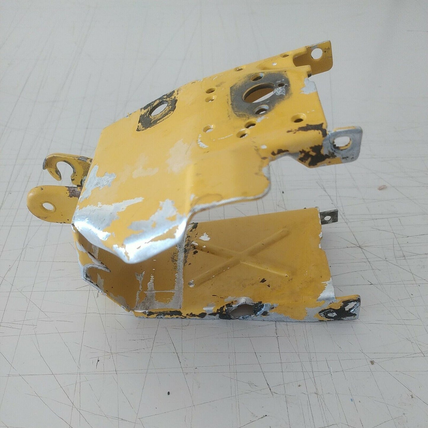CARTER COPERCHIO MOTORE PER MOTOSEGA ALPINA CASTOR  45 41 40  RICAMBI USATI