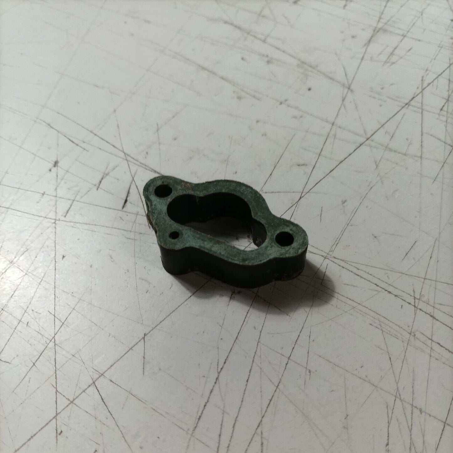 COLLETTORE ASPIRAZIONE FLANGIA CARBURATORE PER MOTOSEGA CASTOR C70 ALPINA A70