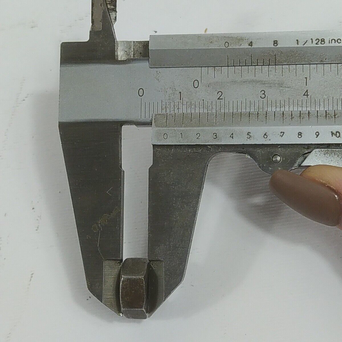 Ricambi usati per decespugliatore MCCULLOCH BP 38 AV DADO LATO VOLANO 