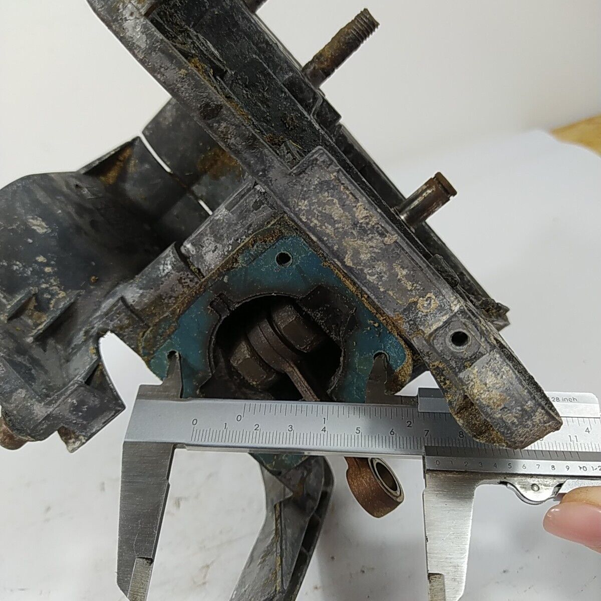 Ricambio CARTER BASAMENTO ALBERO MOTORE PER MOTOSEGA ALPINA CASTOR CP 510 usato 