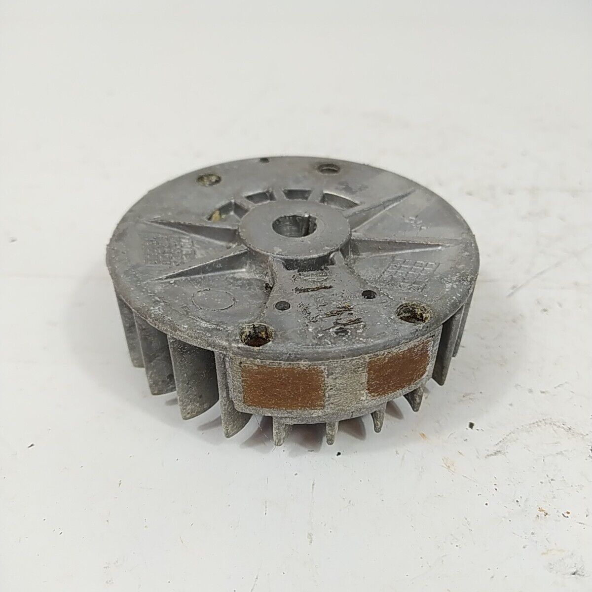 Ricambio VOLANO MAGNETICO DI AVVIAMENTO PER MOTOSEGA ALPINA CASTOR CP 510 usato