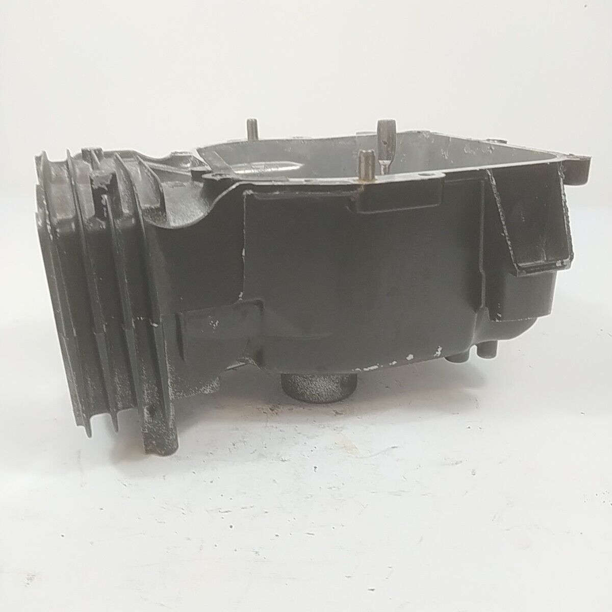 Ricambio CILINDRO CARTER MOTORE per tosaerba Briggs & Stratton 675 EXi usato