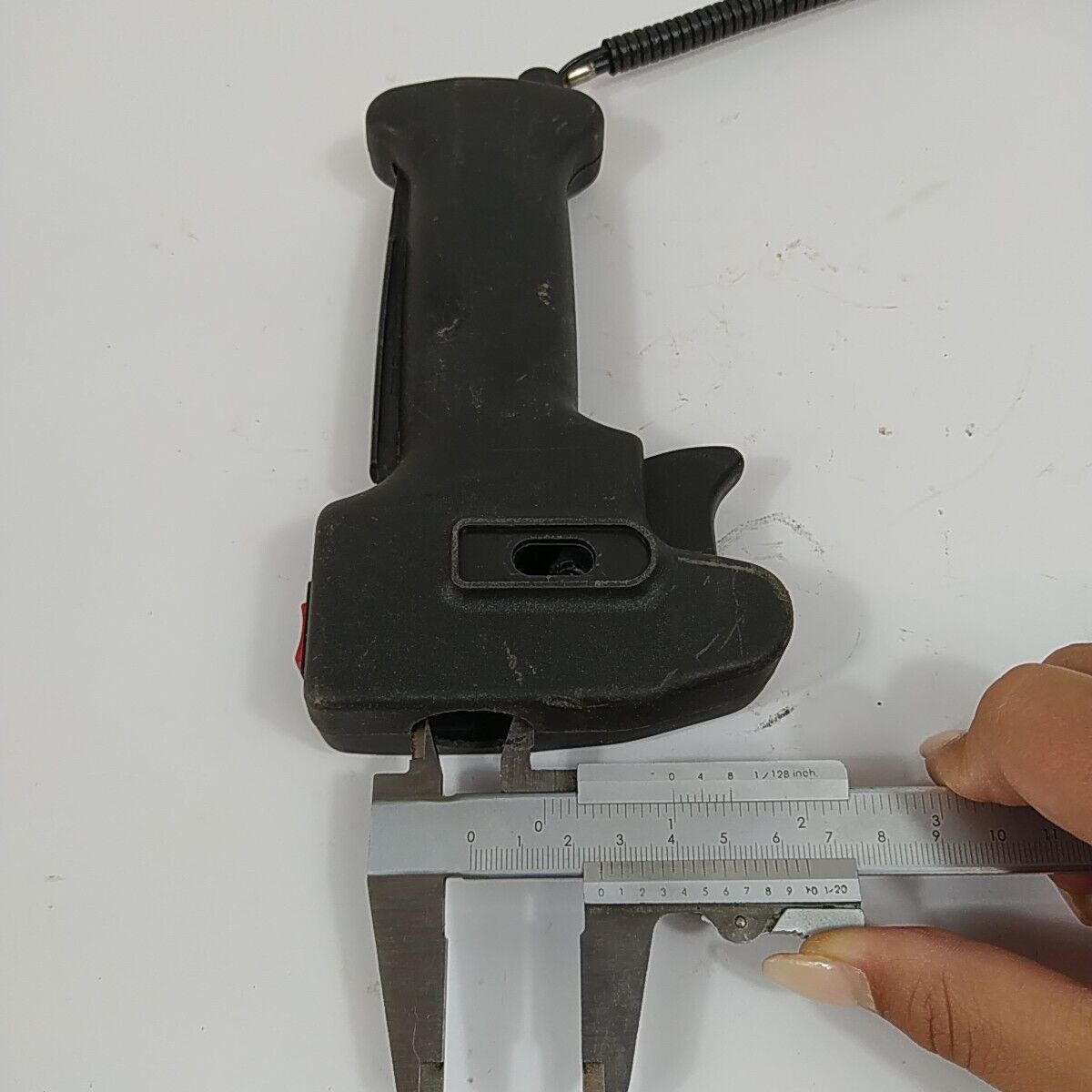 Ricambio MANIGLIA IMPUGNATURA 25 usato per DECESPUGLIATORE MCCULLOCH GT 50