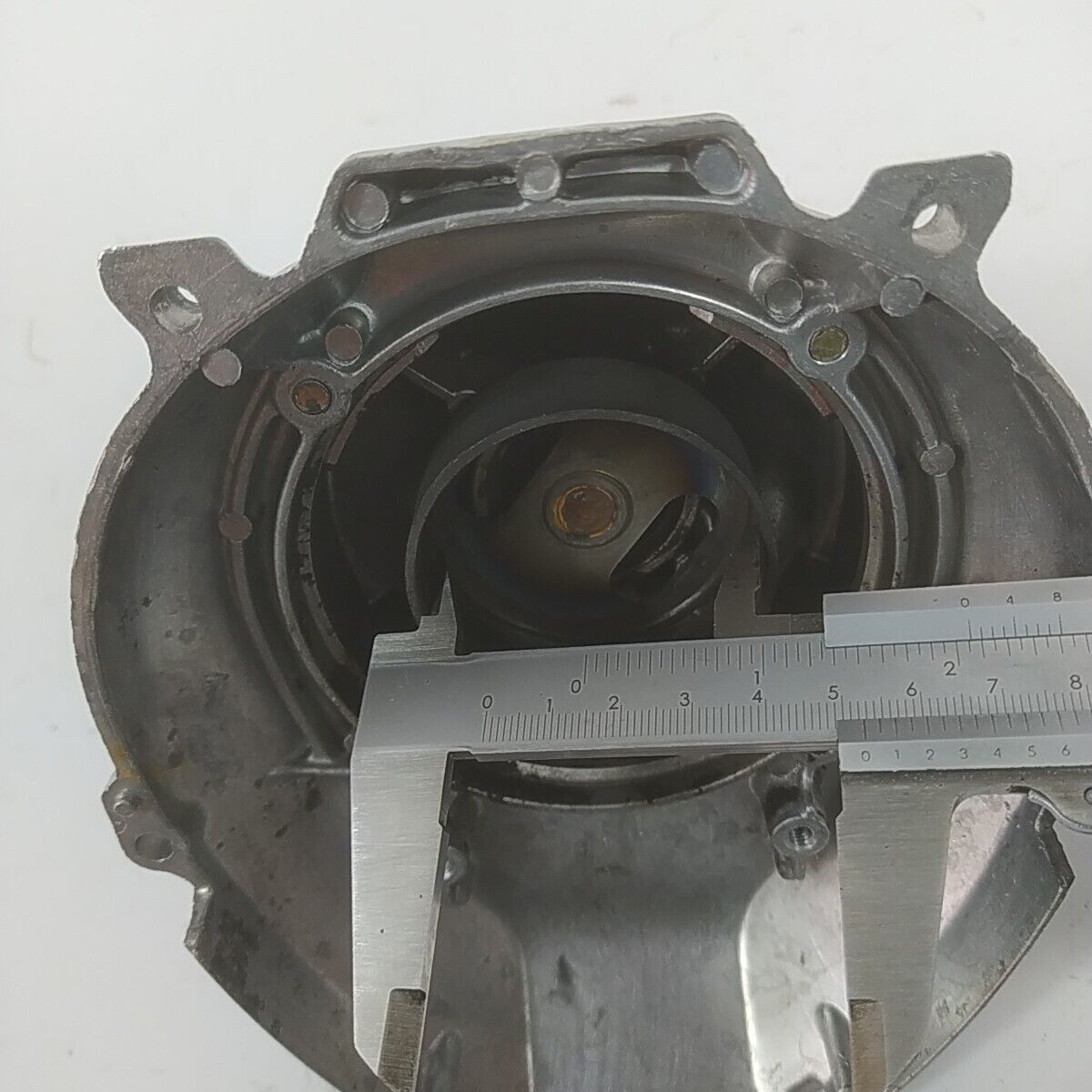 COPERCHIO SUPPORTO CAMPANA usato per decespugliatore MITSUBISHI T170 T200 altri
