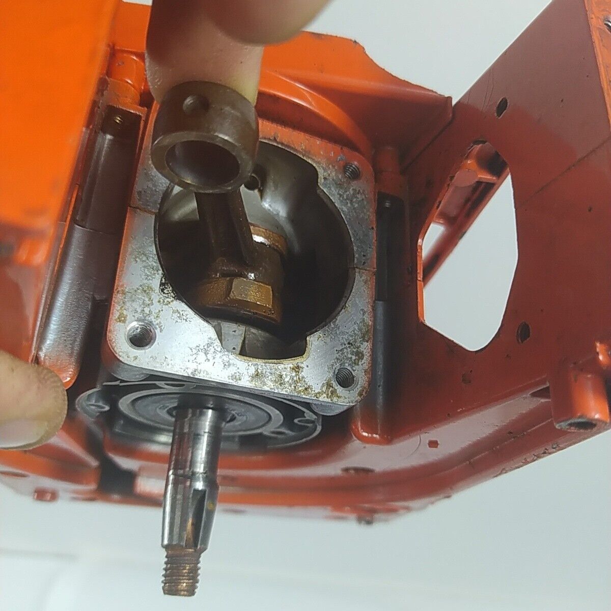 ricambi per motosega ECHO CS-302 CARTER BASAMENTO CILINDRO E ALPERO MOTORE usati