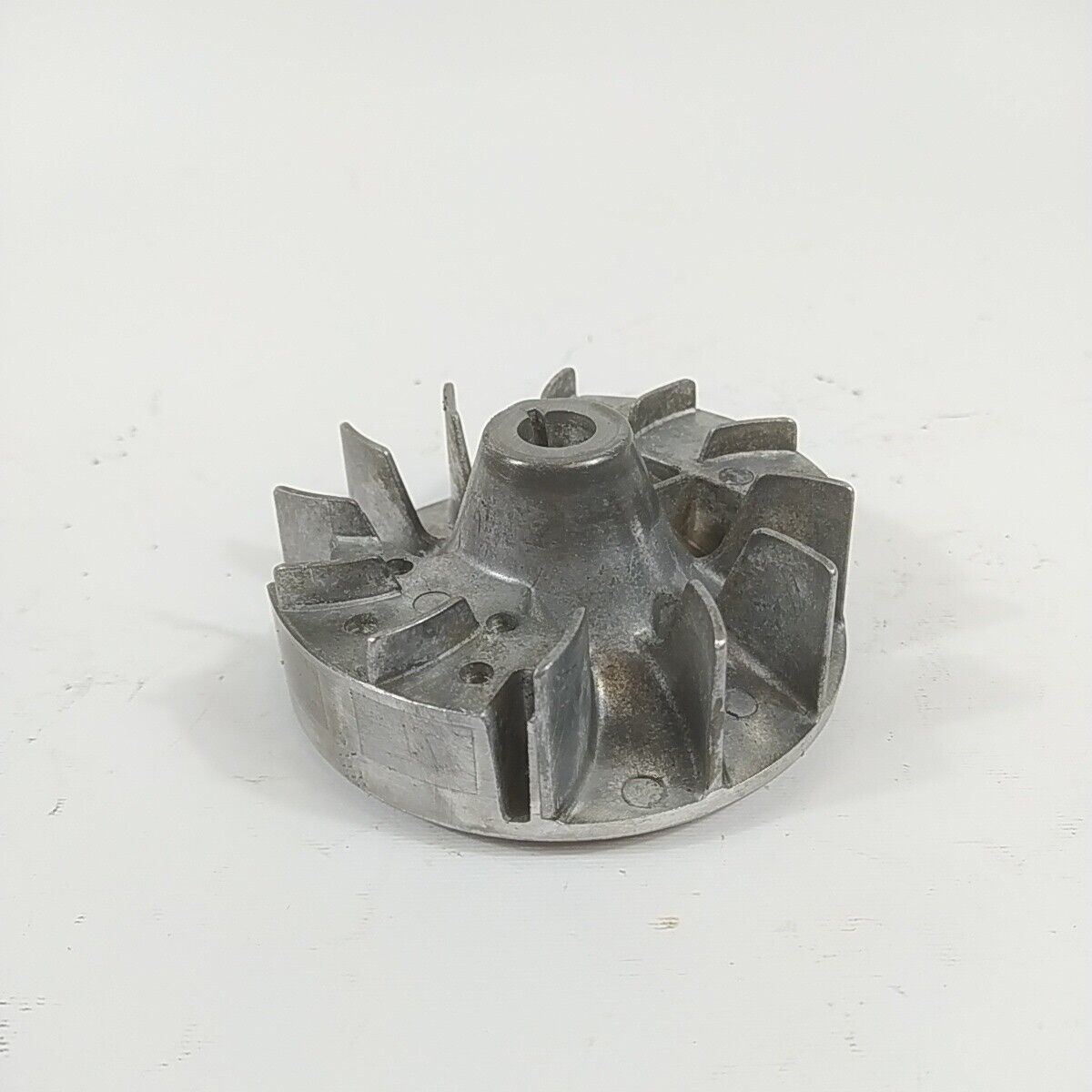 Ricambio usato VOLANO DI AVVIAMENTO decespugliatore Mcculloch ELITE 4200