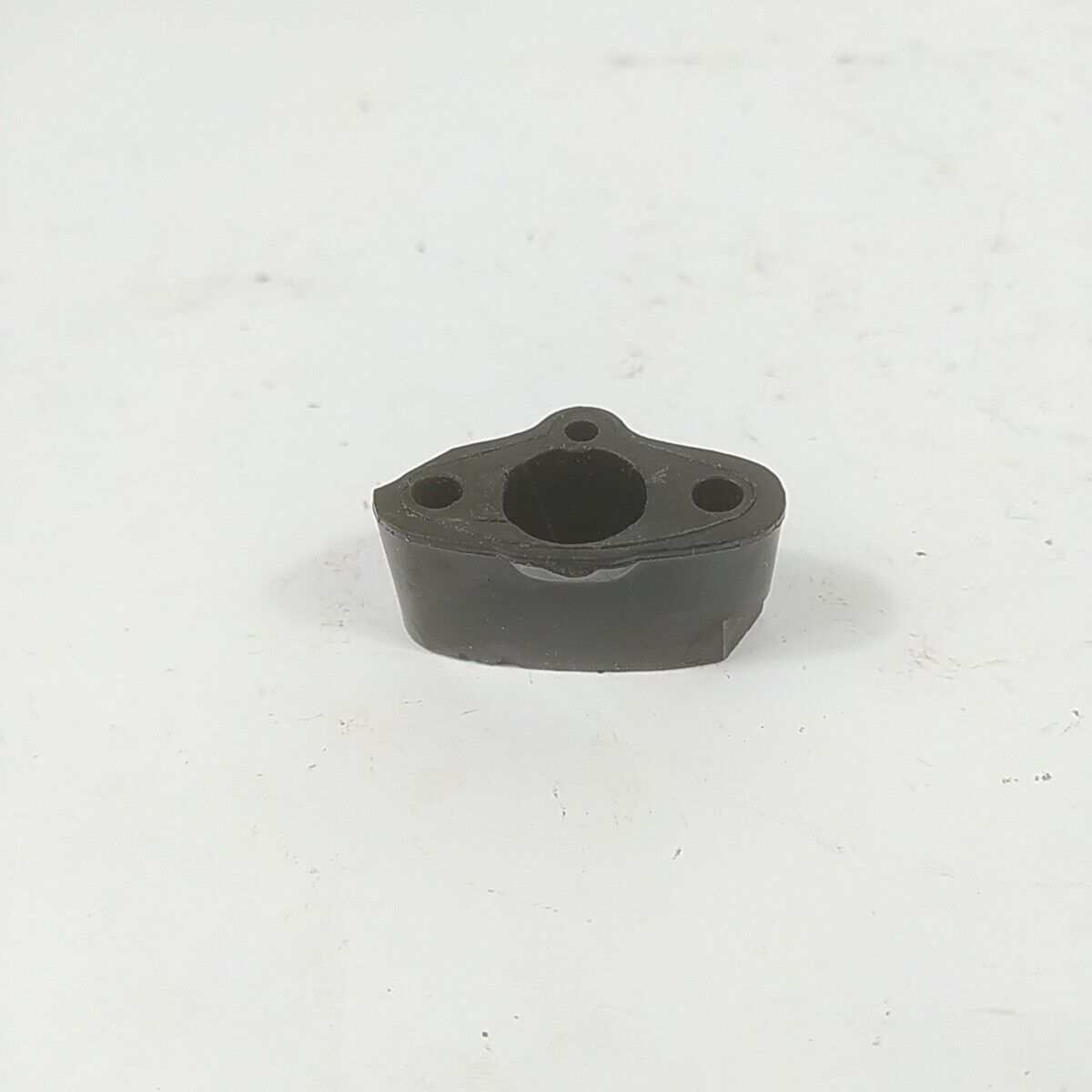 Ricambio FLANGIA RACCORDO CARBURATORE per motosega ALPINA A45 Castor CP 45 usato