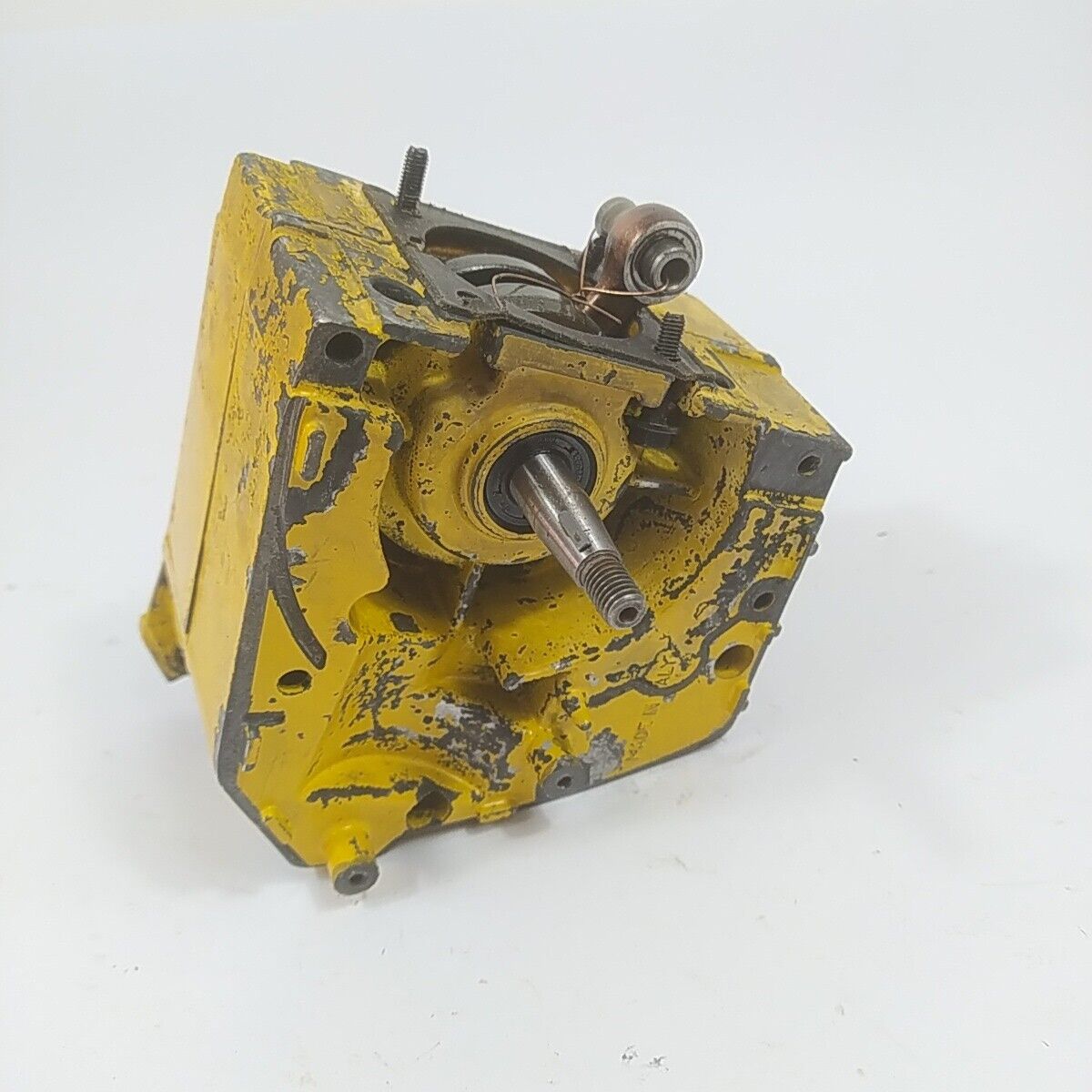 ricambi usati CARTER BASAMENTO ALBERO MOTORE per motosega ALPINA CASTOR prof 45 