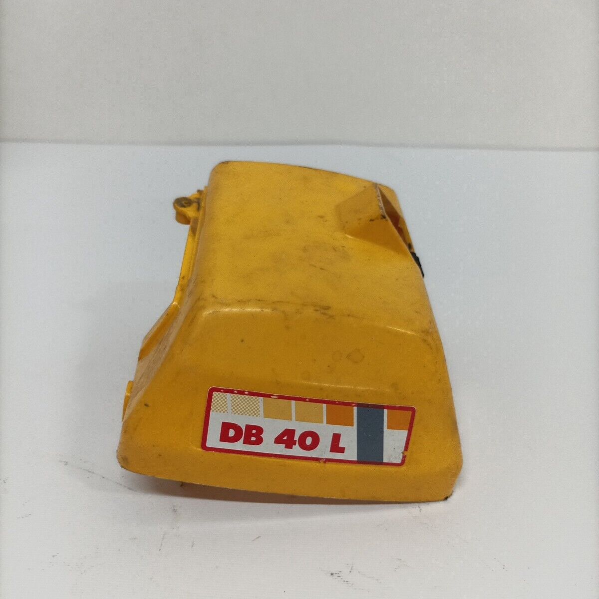 Ricambio COPERCHIO COPRI MOTORE usato decespugliatore EMAK DYNAMAC DB 40 L