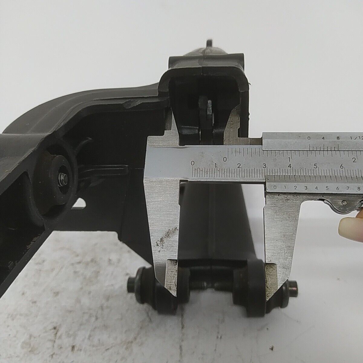 Ricambi IMPUGNATURA MANIGLIA manico COMANDI usati per motosega ALPINA  prof 70 s