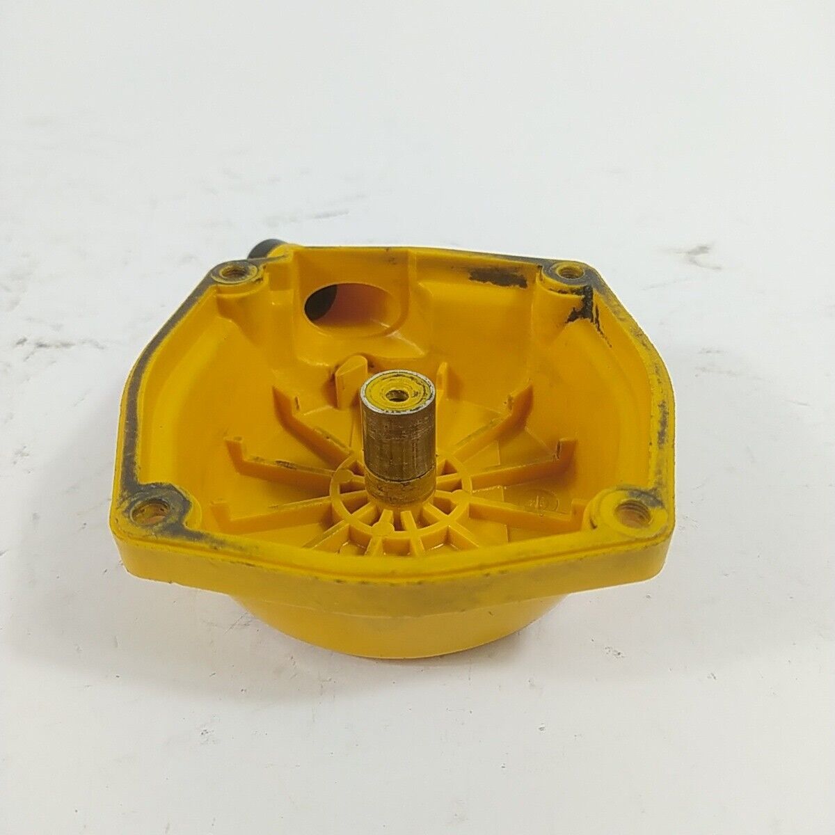 Ricambio DECESPUGLIATORE ALPINA STAR 41 COPERCHIO DI AVVIAMENTO usato