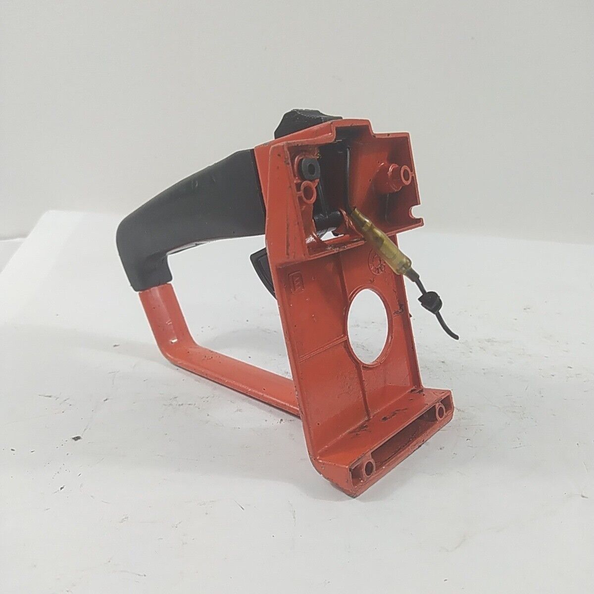 Ricambio IMPUGNATURA MANIGLIA comandi inferiore per motosega ECHO CS-302 usato