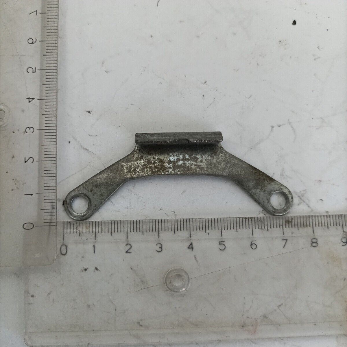 ricambio STAFFA SERBATOIO BENZINA usato per decespugliatore KAWASAKI TD 33