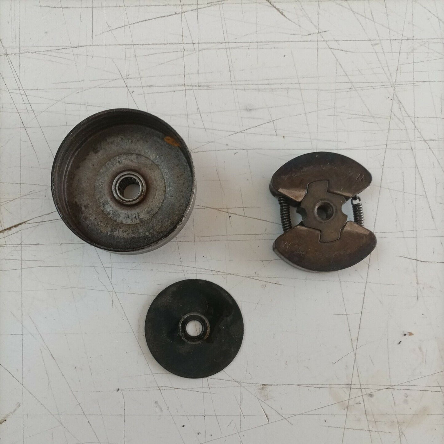 FRIZIONE E CAMPANA PER MOTOSEGA PARTNER FORMULA 60 420 POULAN ricambi usati