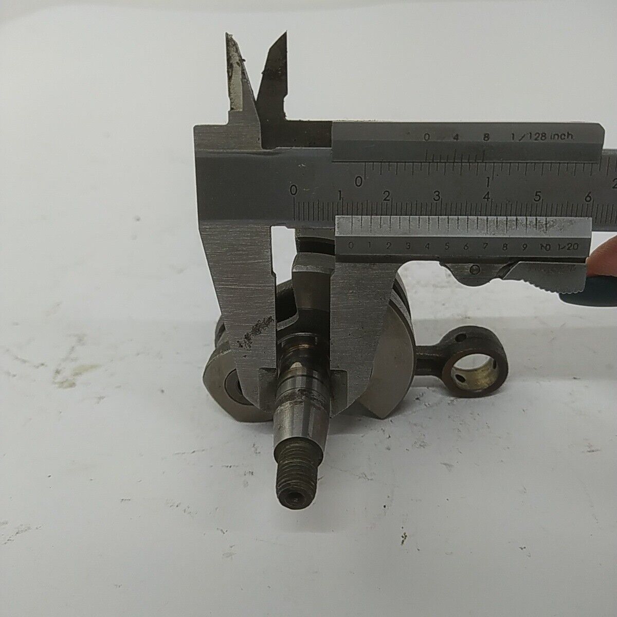 Ricambio usato ALBERO MOTORE originale per decespugliatore KAWASAKI TG 33