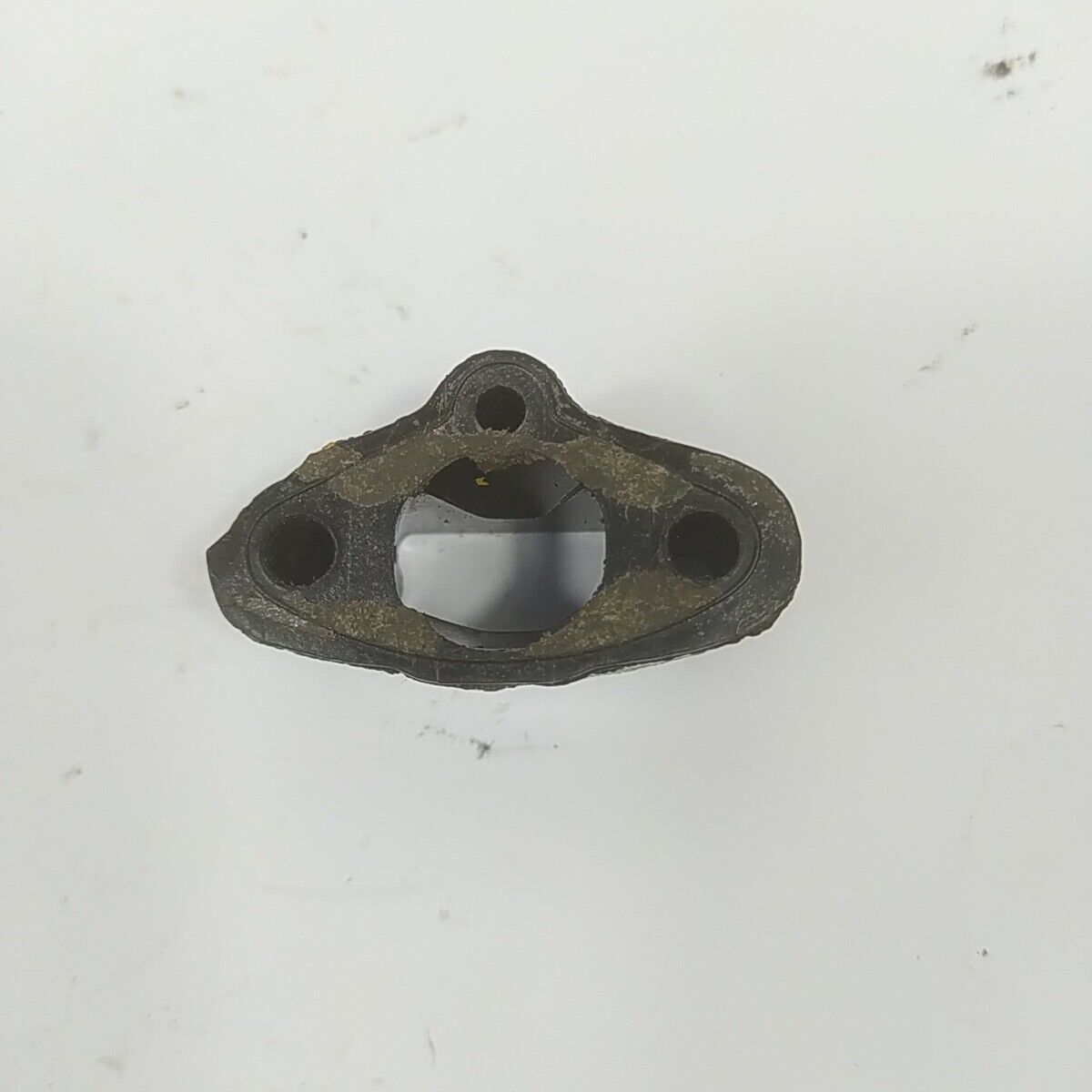 ricambio usato FLANGIA RACCORDO CARBURATORE per motosega castor ALPINA PROF 45