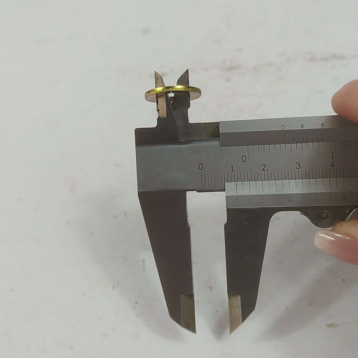 Ricambio per decespugliatore ECHO RM - 380 DADO BULLONE LATO VOLANO MOTORE usato