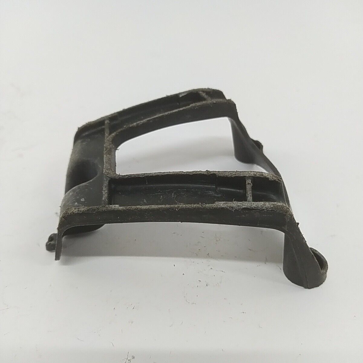 Ricambio usato STAFFA protezione SERBATOIO per decespugliatore KAWASAKI TG 33