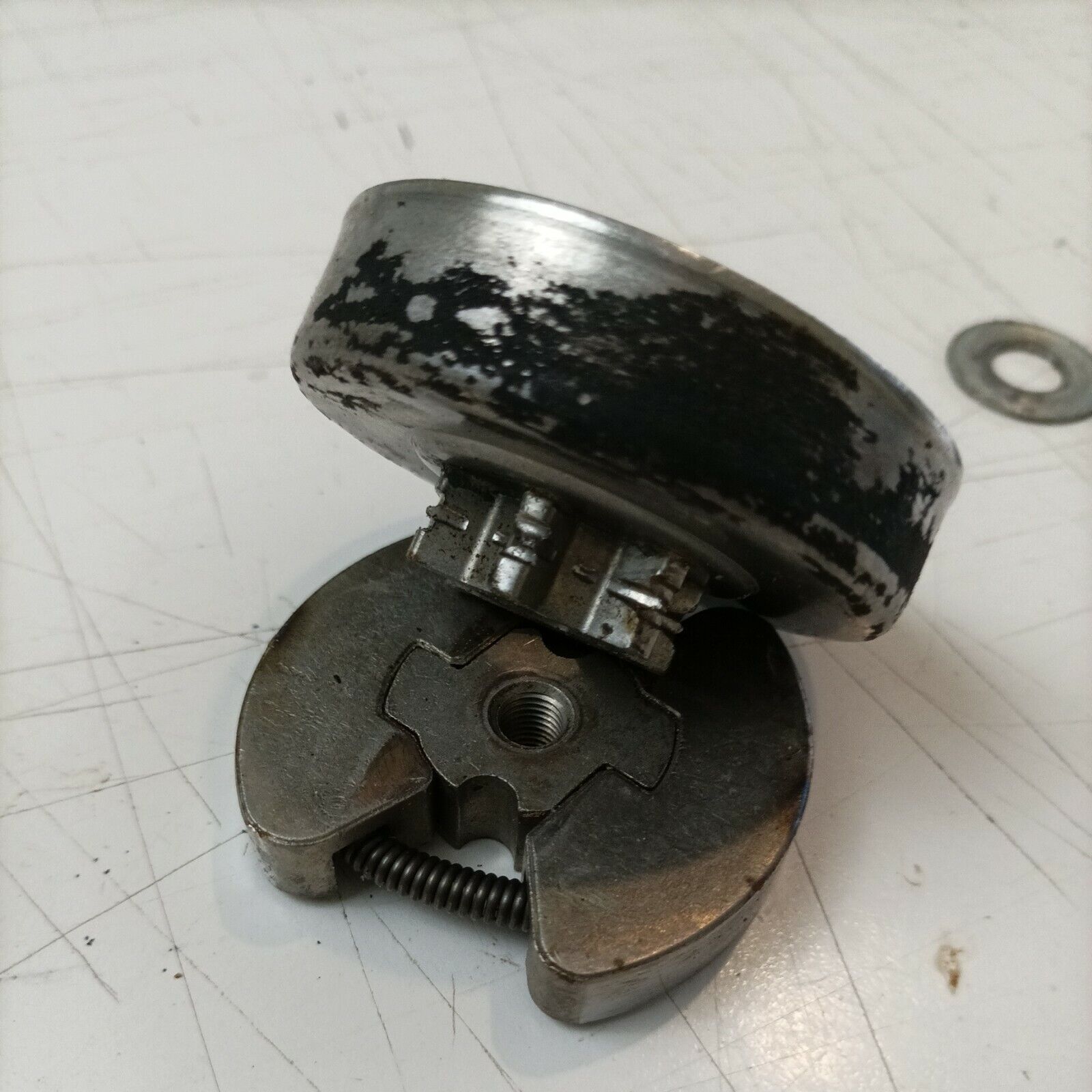 FRIZIONE E CAMPANA originale PER MOTOSEGA POULAN 2000 2.0 C.I ricambi usati