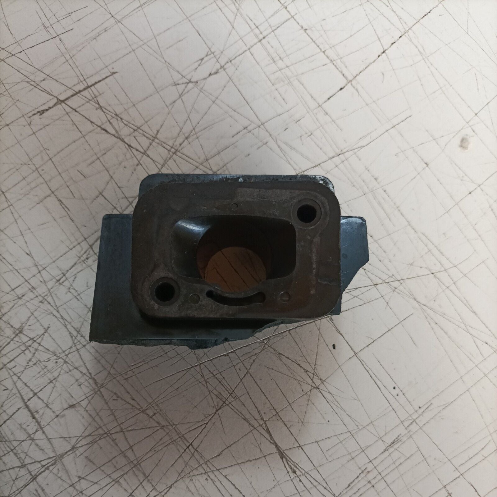 COLLETTORE raccordo CARBURATORE PER MOTOSEGA DOLMAR SACHS 153 ricambi usati