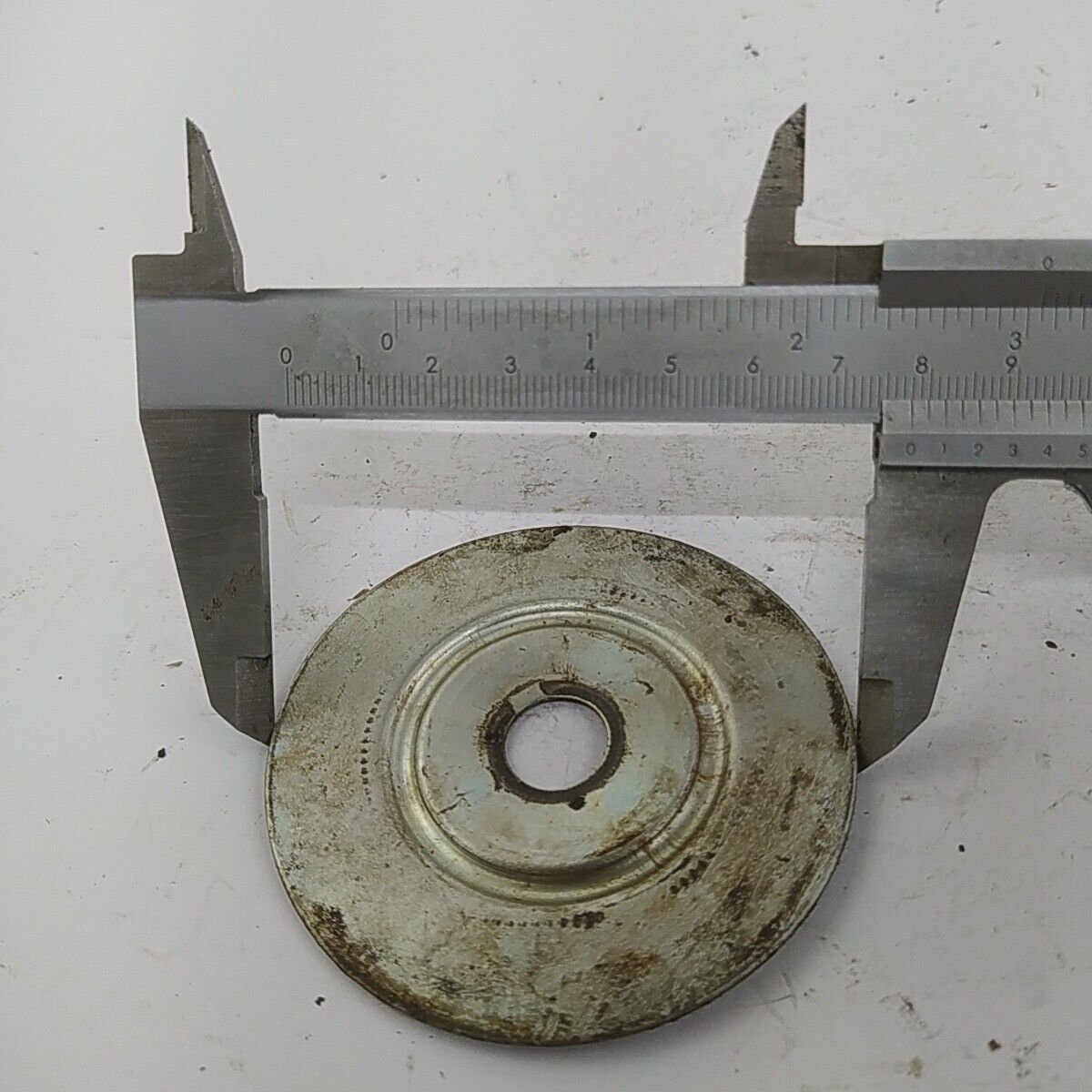 Ricambi DADO FERMO RONDELLA FRIZIONE usati per motosega CASTOR C70 ALPINA A70 