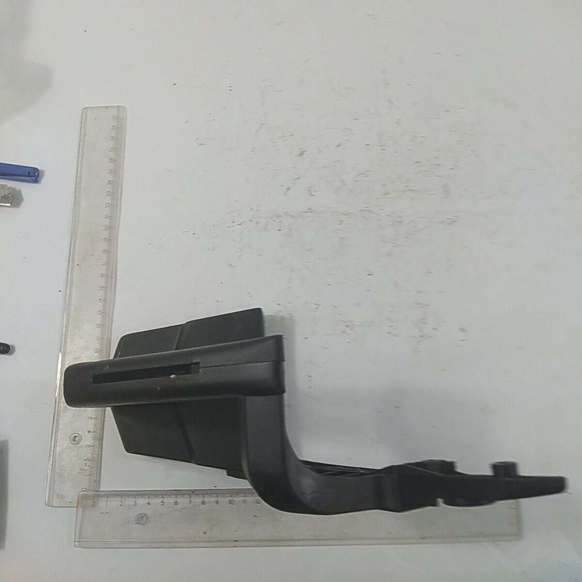 Ricambio MANIGLIA MANICO IMPUGNATURA COMANDI GAS PER MOTOSEGA POULAN usato