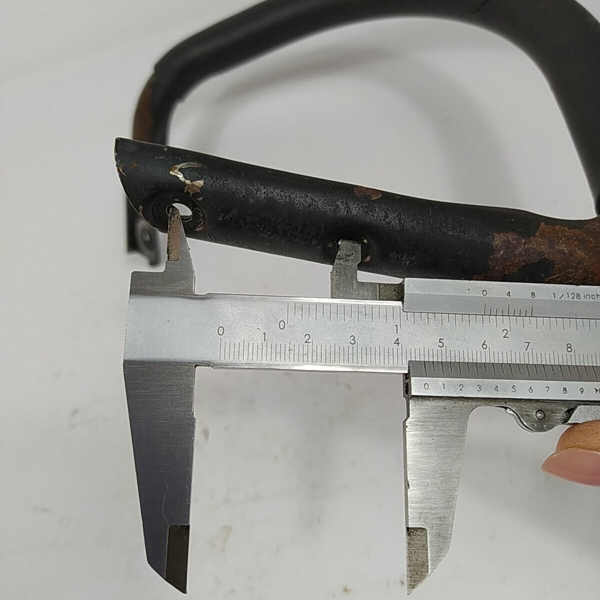 IMPUGNATURA trasporto manico PER MOTOSEGA MCCULLOCH 45 EUROPA 92 ricambi usati