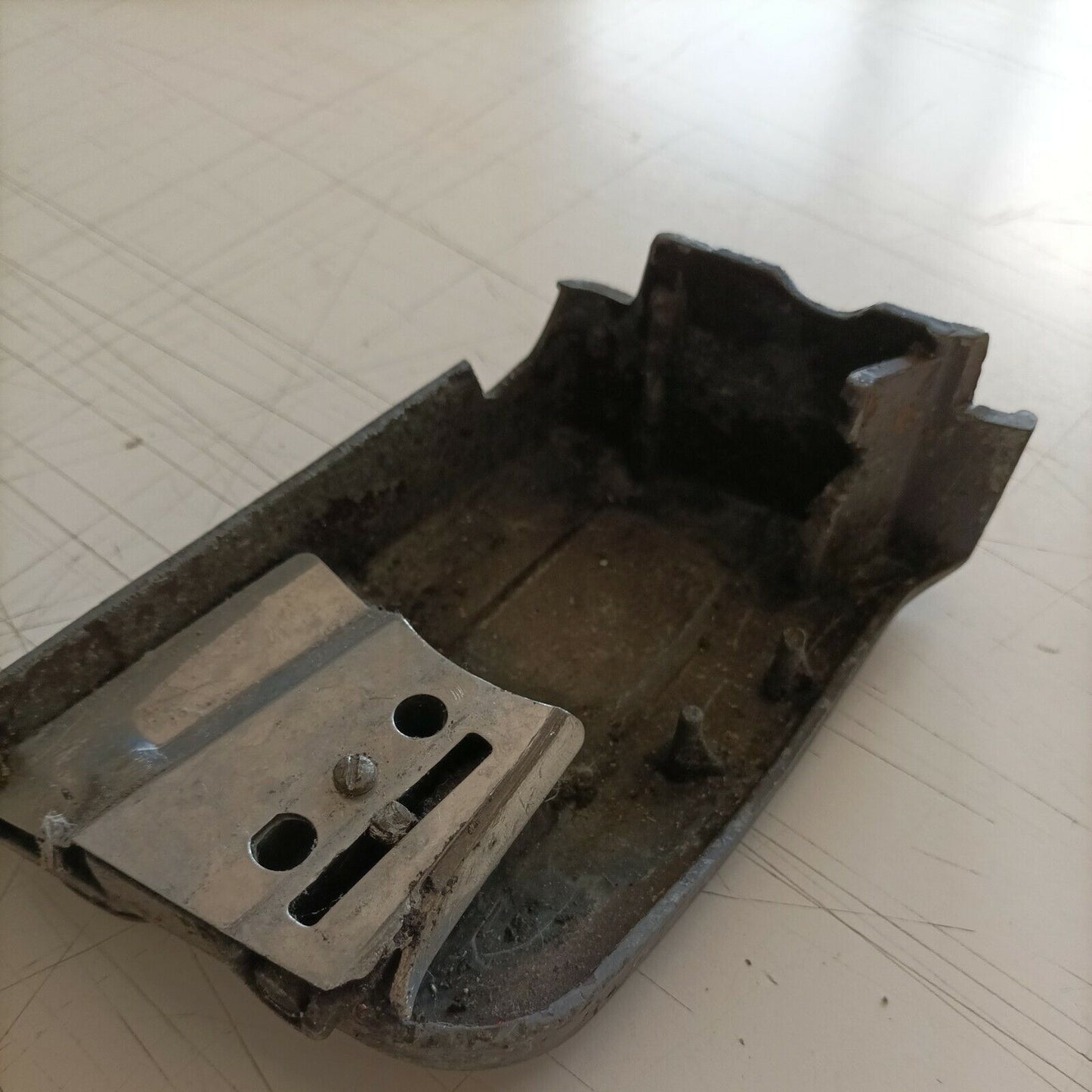 COPERCHIO COPRI FRIZIONE COMPLETO PER MOTOSEGA CASTOR CP ALPINA 55 65 