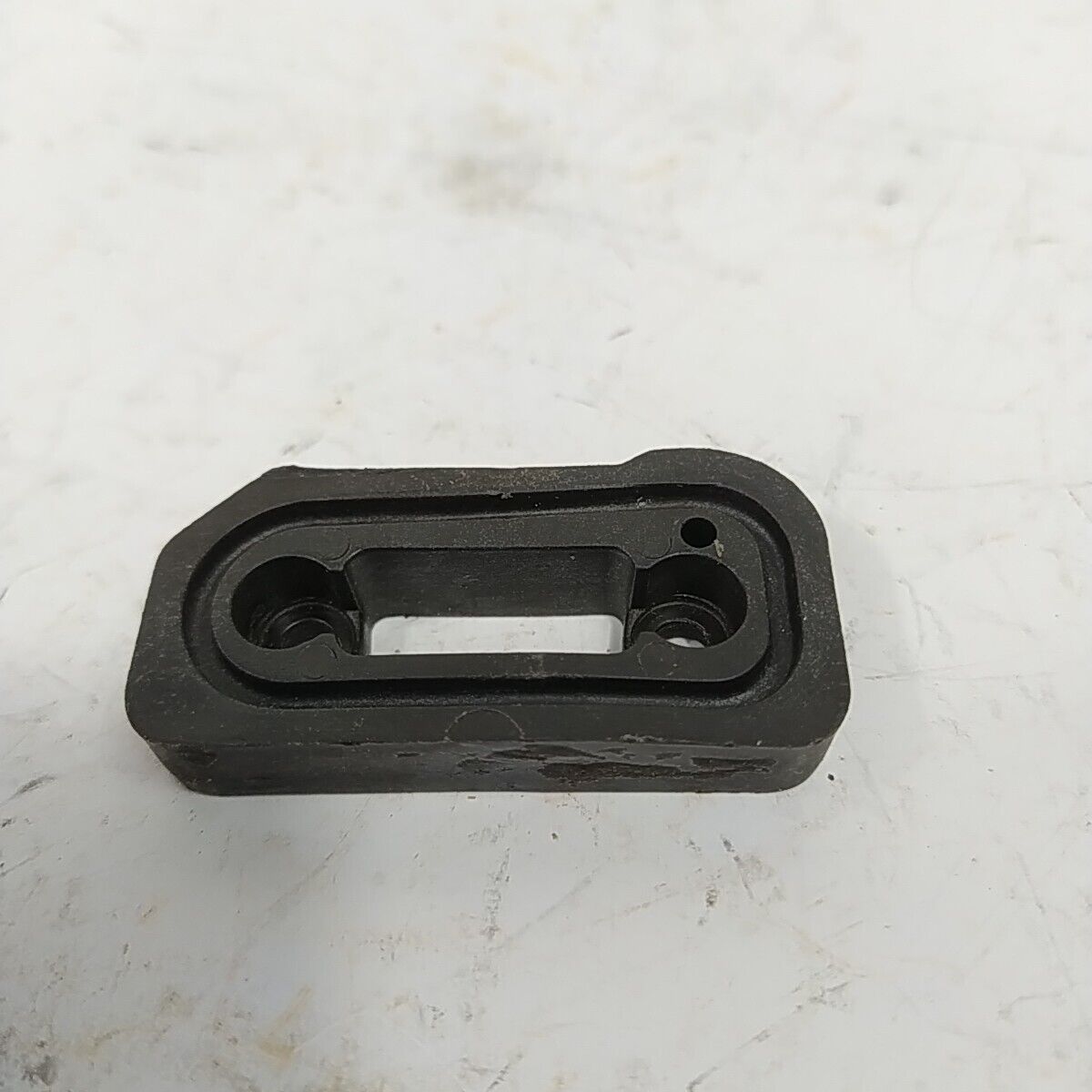 ricambio usato FLANGIA COLLETTORE CARBURATORE per motosega CASTOR CP70 ALPINA 60