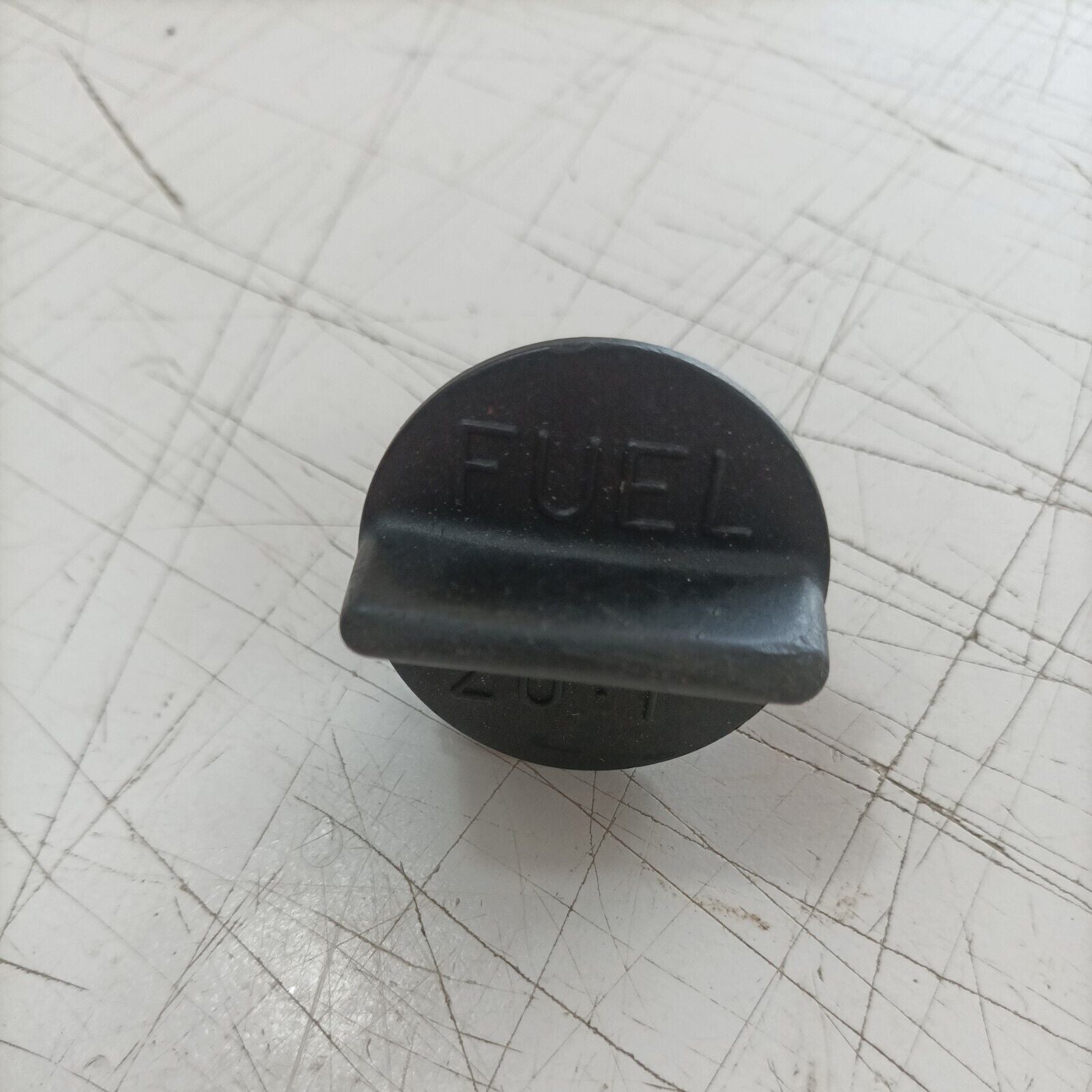 MOTOSEGA OLEOMAC OM 251 TAPPO SERBATOIO carburante MIX MISCELA ricambi usati