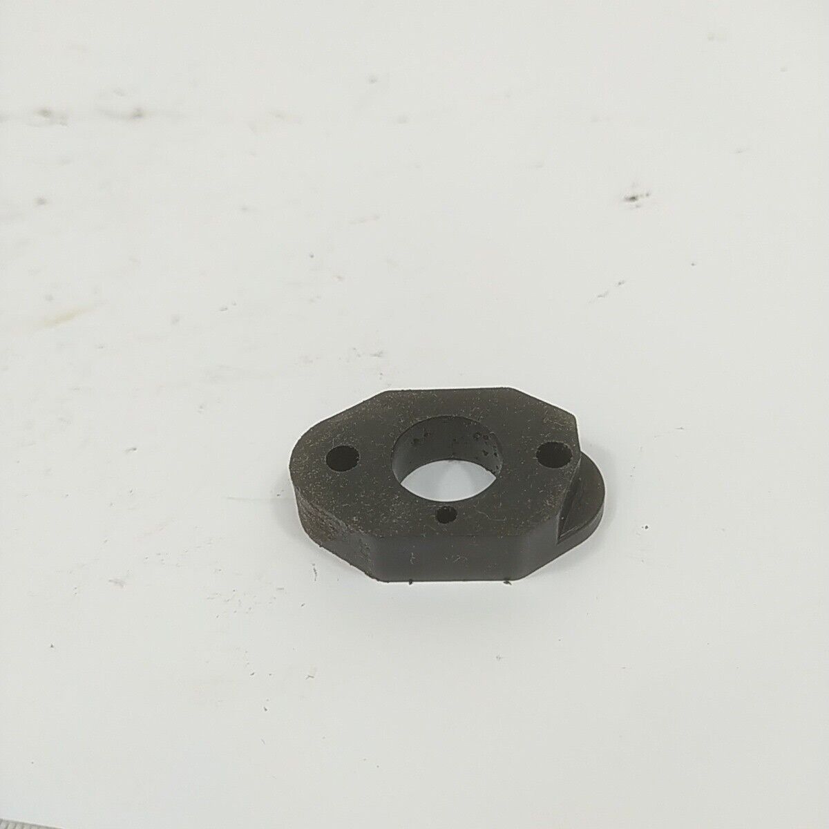 ricambio usato FLANGIA RACCORDO CARBURATORE per motosega castor ALPINA PROF 45
